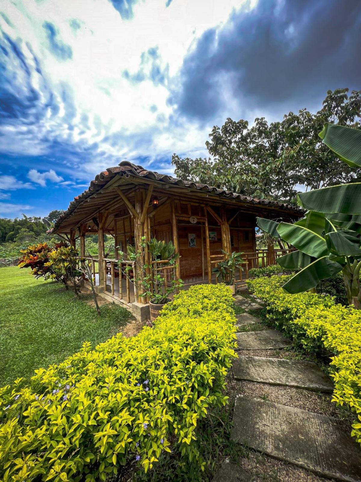 Hotel Campestre Campos Verdes Roldanillo Exteriör bild